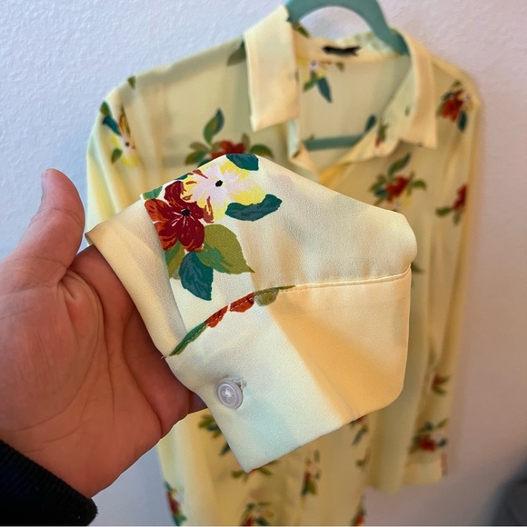 ANN TAYLOR  factory Yellow Floral Button Down Long Sleeve Blouse - Picture 5 of 8